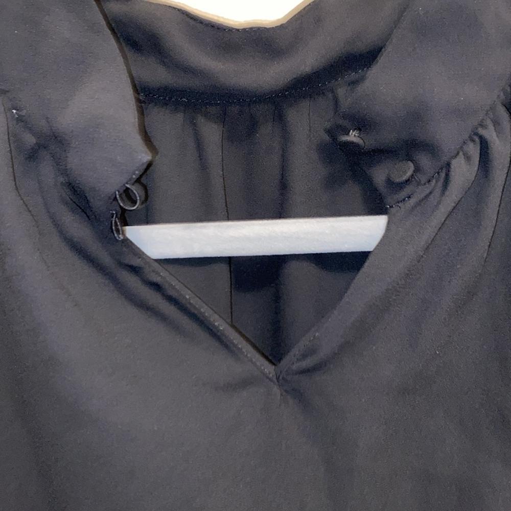 Black J. Crew Mockneck blouse size L - Picture 5 of 5